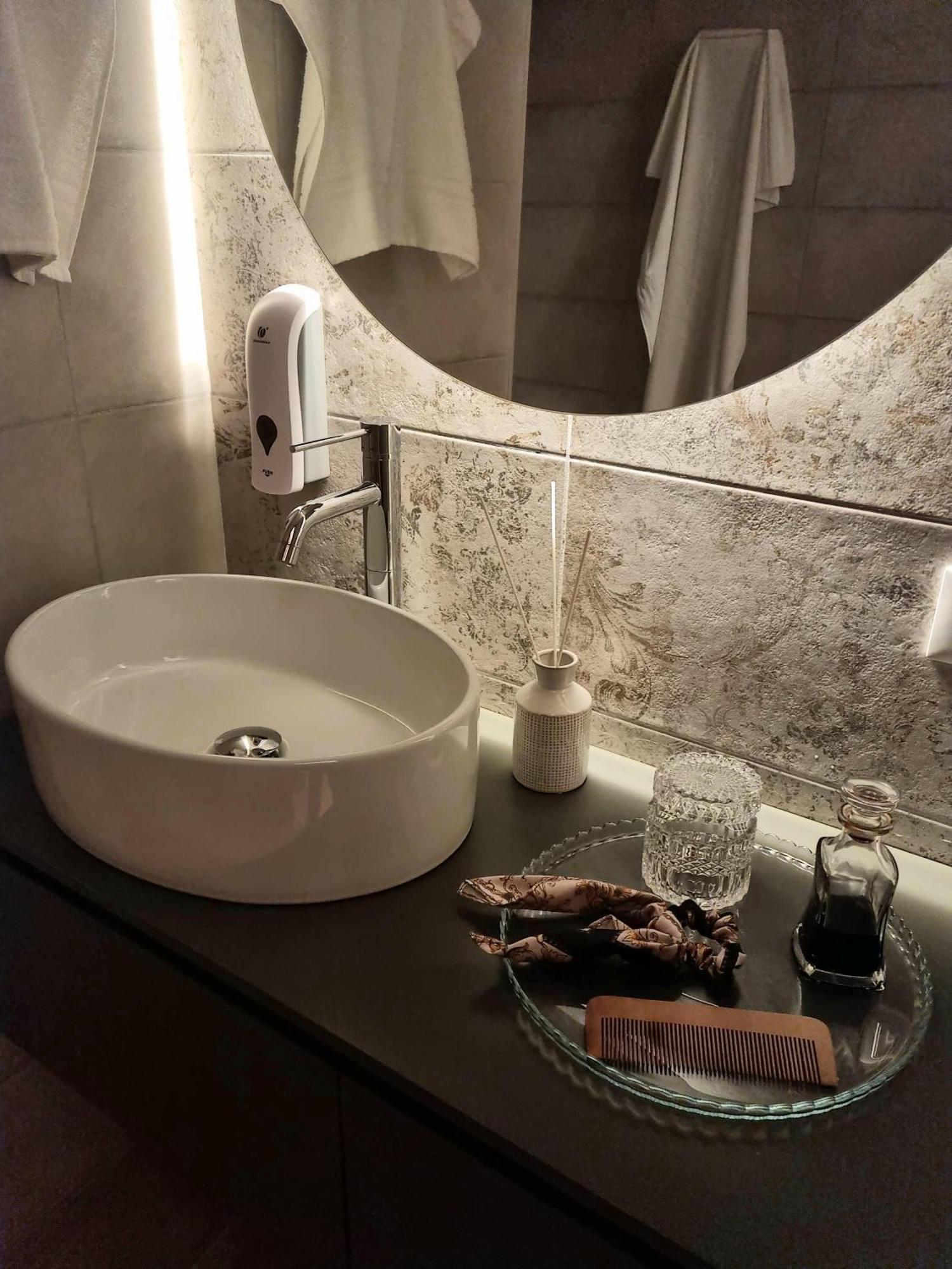 Downtown Maqueda Apartment ปาแลร์โม ภายนอก รูปภาพ
